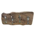 Възстановена дъбова стойка за дрехи с куки за огънати вилици