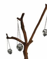 Висока дървена стойка за фенери от габър с три разклонения - Image 3